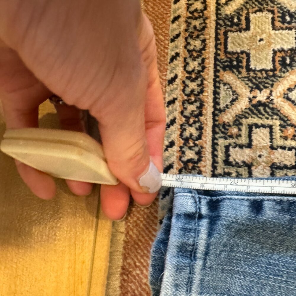 Good American Jeans - Picture 2 of 7